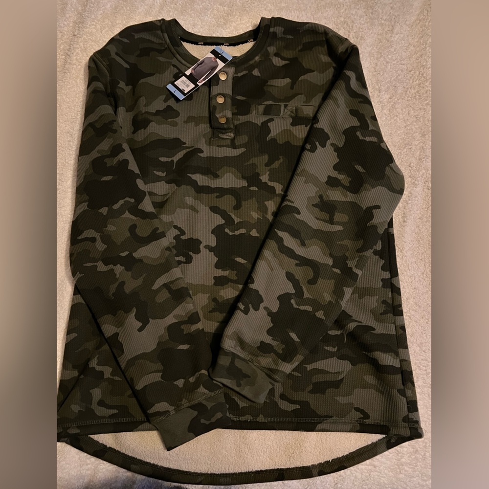 NEW WITH TAGS: Lee premium select lined crewneck